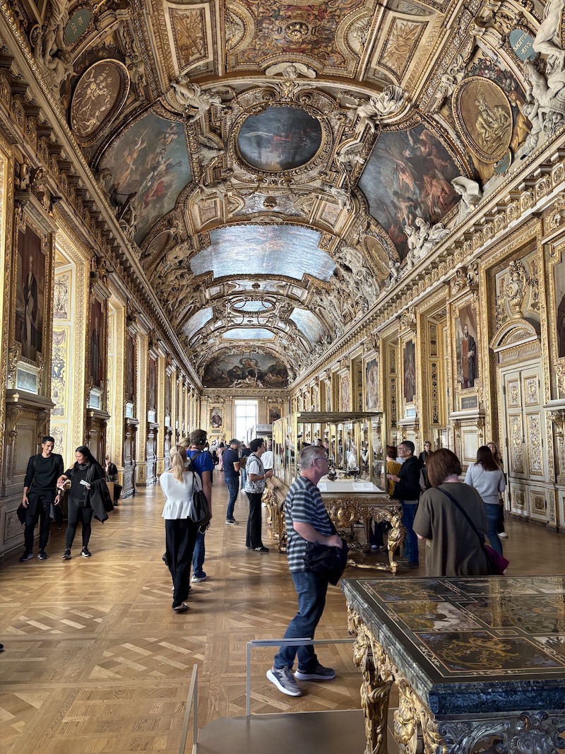 Chodba v Múzeum Louvre